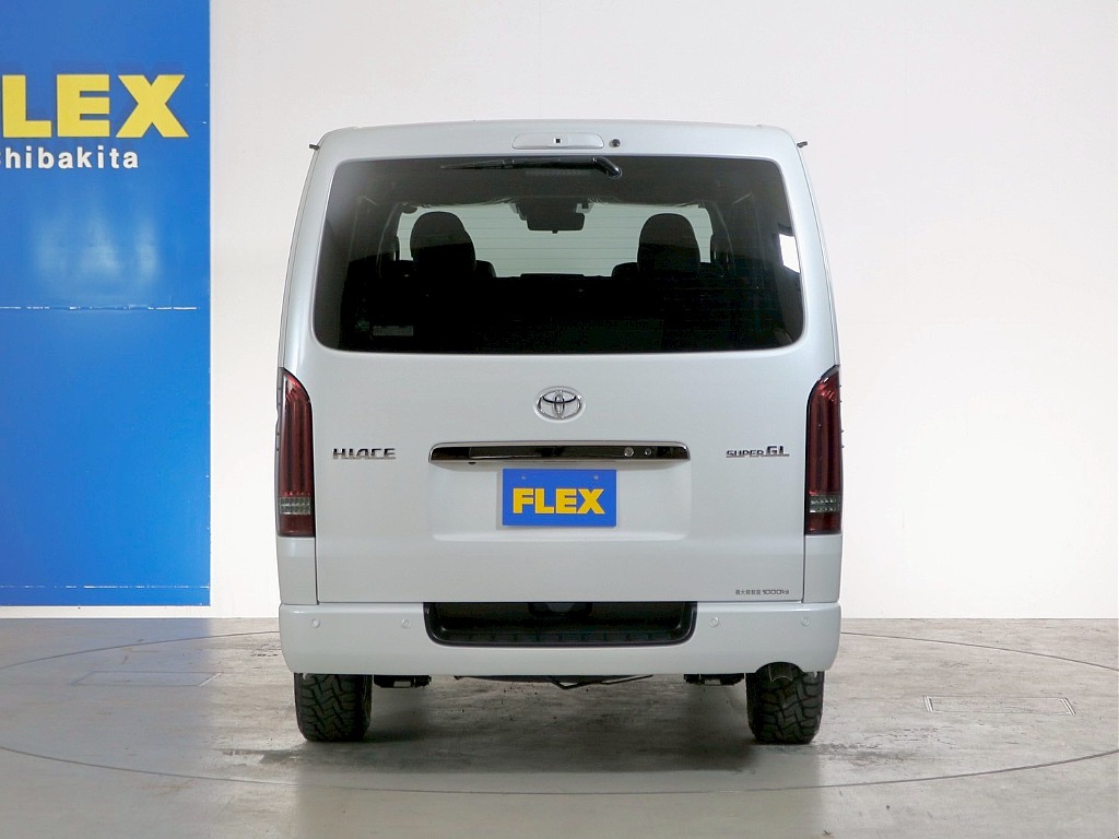 常時７０台以上のハイエース在庫数、フレックス株式会社ハイエース千葉北店！