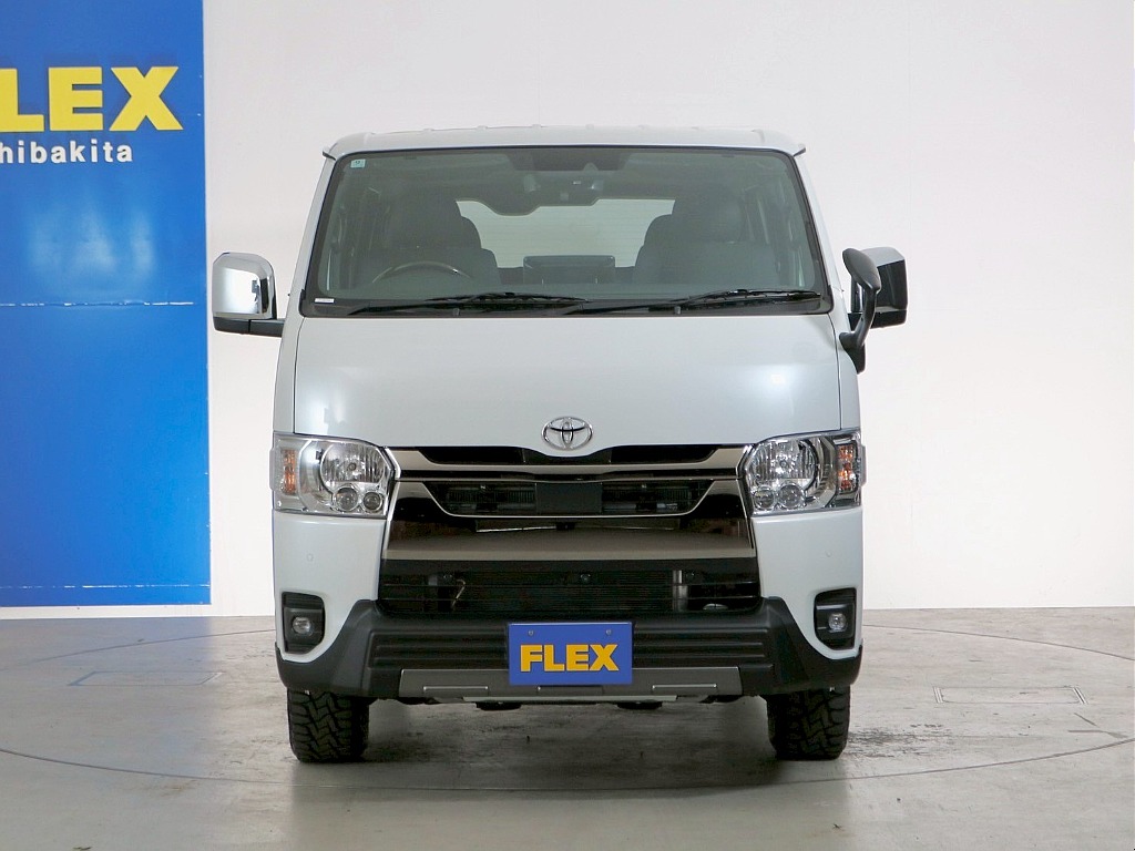 常時７０台以上のハイエース在庫数、フレックス株式会社ハイエース千葉北店！