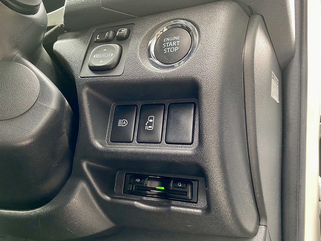 常時７０台以上のハイエース在庫数、フレックス株式会社ハイエース千葉北店！