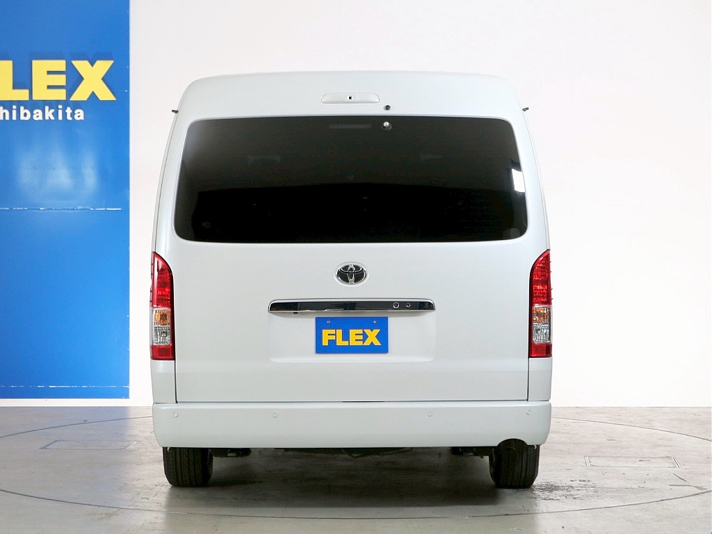 常時７０台以上のハイエース在庫数、フレックス株式会社ハイエース千葉北店！