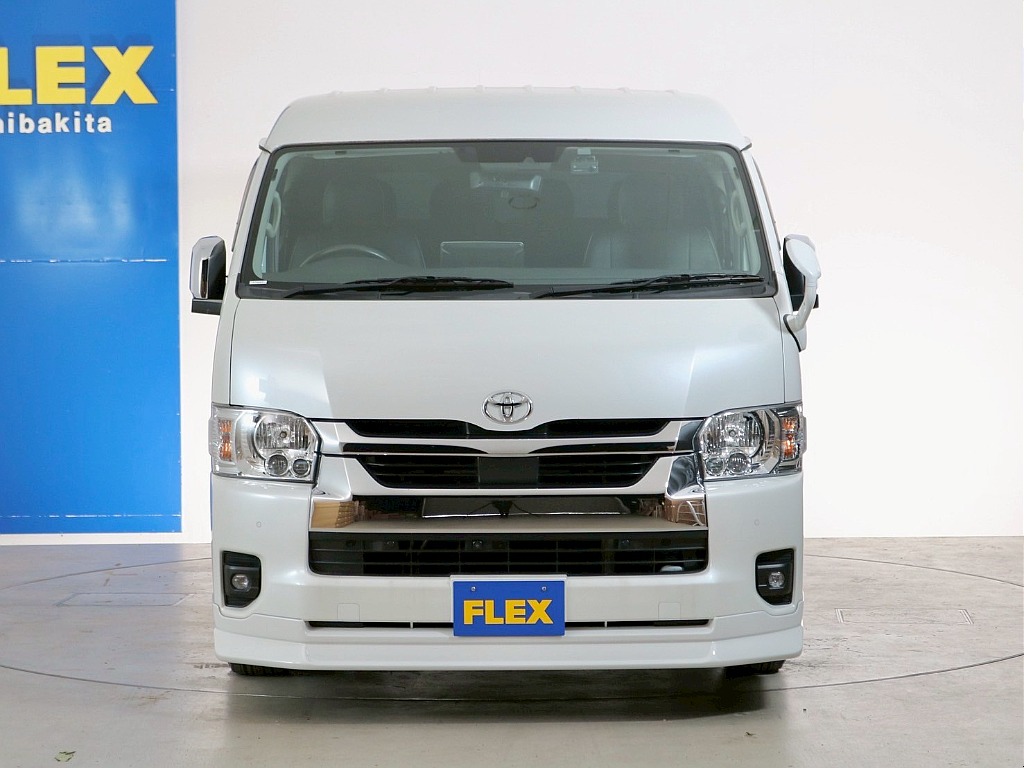 常時７０台以上のハイエース在庫数、フレックス株式会社ハイエース千葉北店！