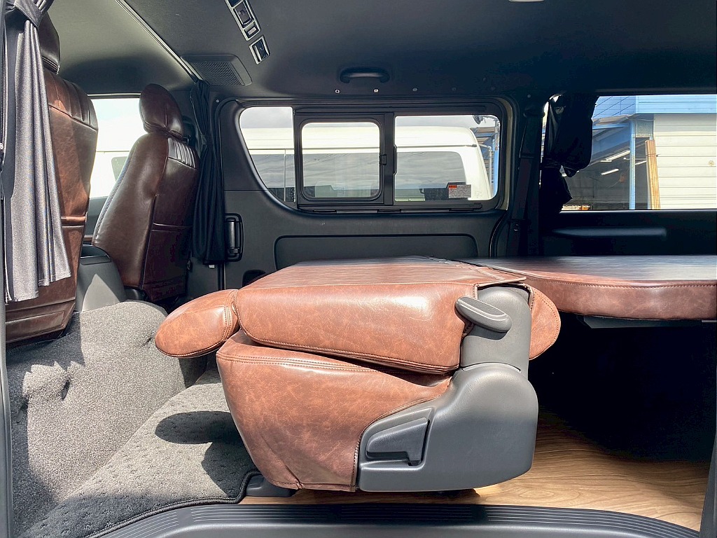 トヨタ ハイエースバン(16枚目)