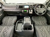 トヨタ ハイエース(2枚目)