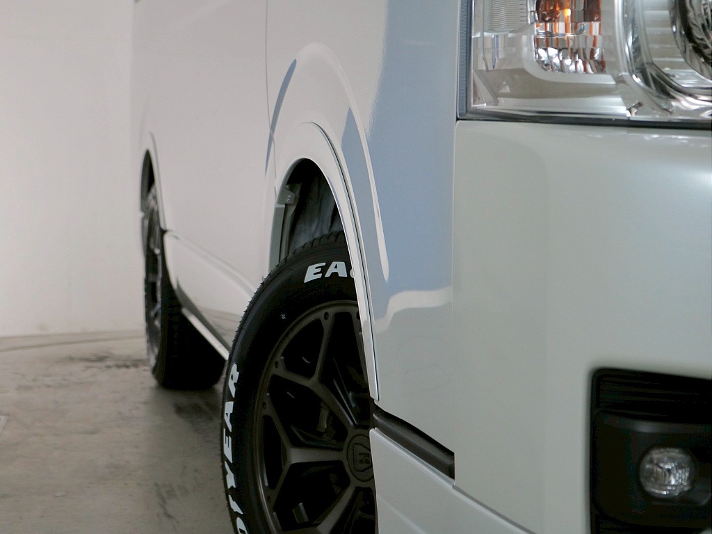 常時７０台以上のハイエース在庫数、フレックス株式会社ハイエース千葉北店！