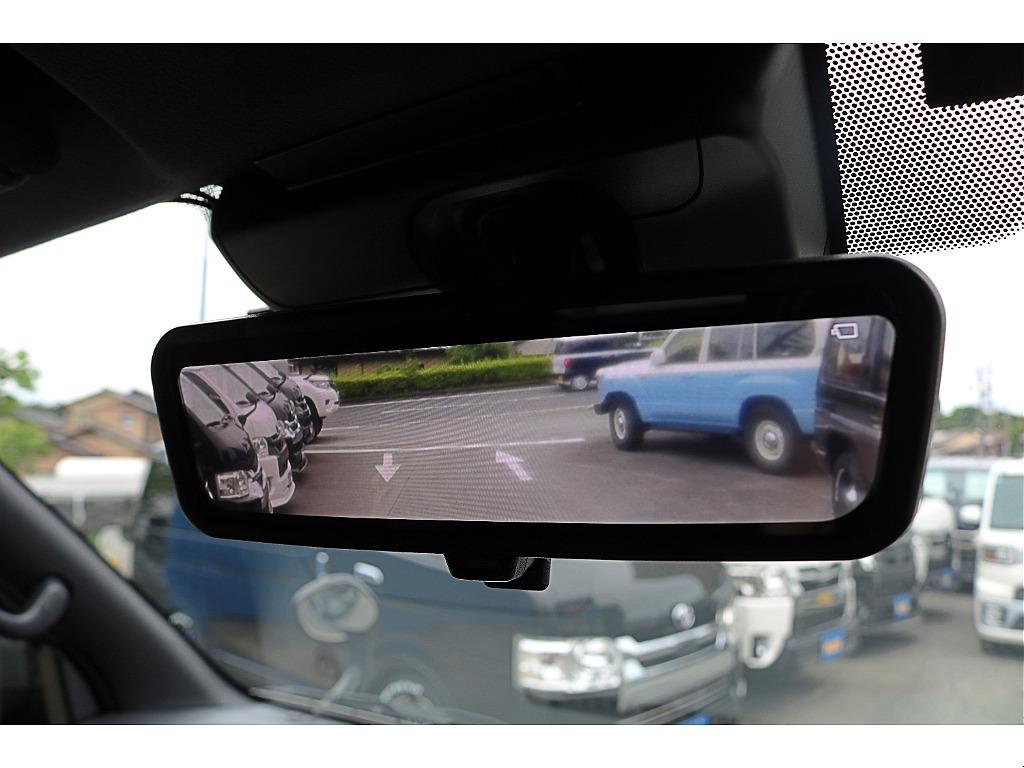 常時７０台以上のハイエース在庫数、フレックス株式会社ハイエース千葉北店！