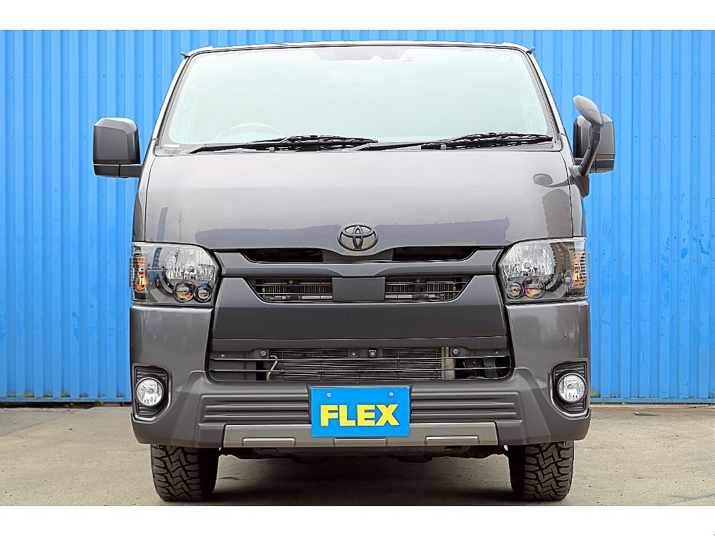 常時７０台以上のハイエース在庫数、フレックス株式会社ハイエース千葉北店！