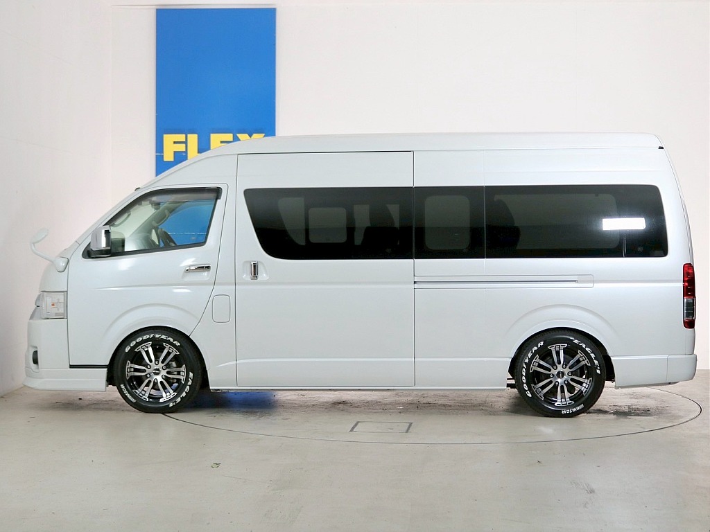 トヨタ ハイエース(6枚目)