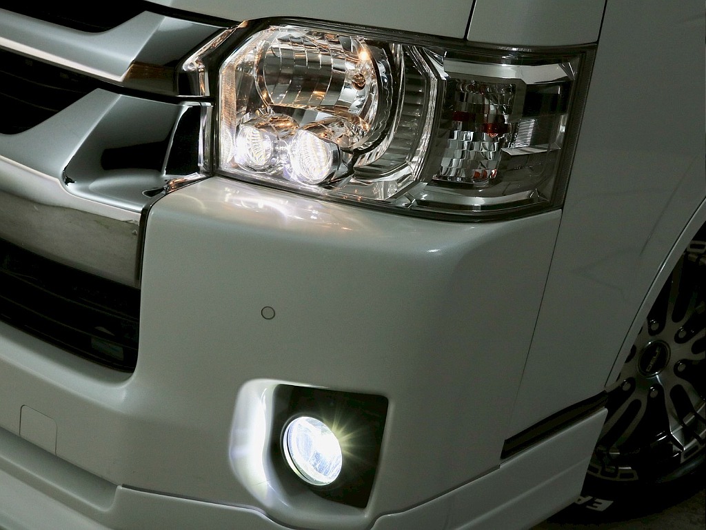 トヨタ ハイエース(10枚目)