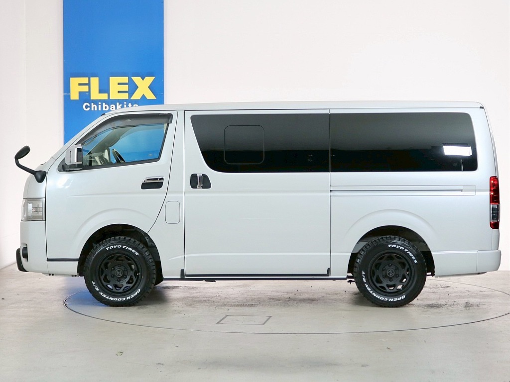 トヨタ ハイエースバン(6枚目)
