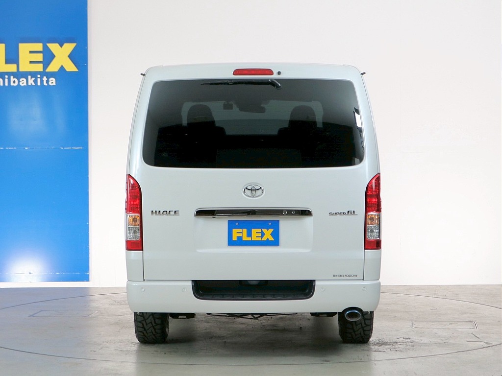 トヨタ ハイエースバン(7枚目)