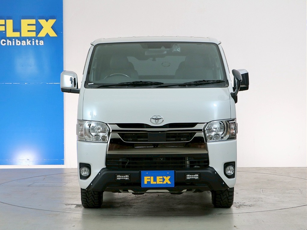 トヨタ ハイエースバン(8枚目)