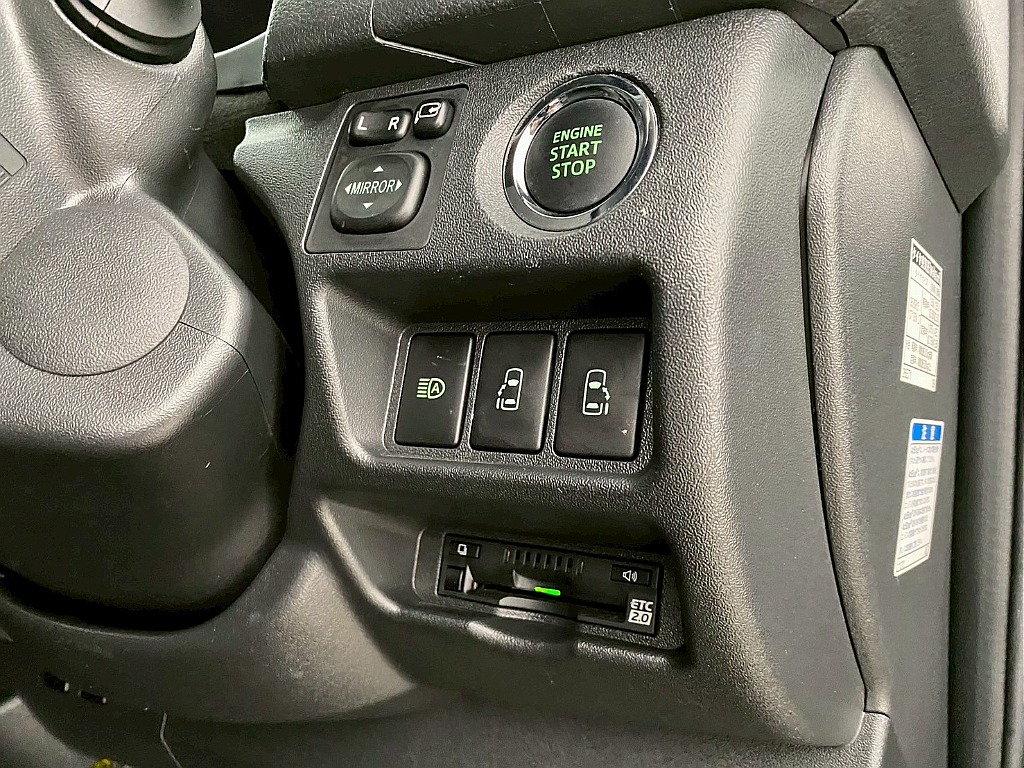 トヨタ ハイエースバン(14枚目)