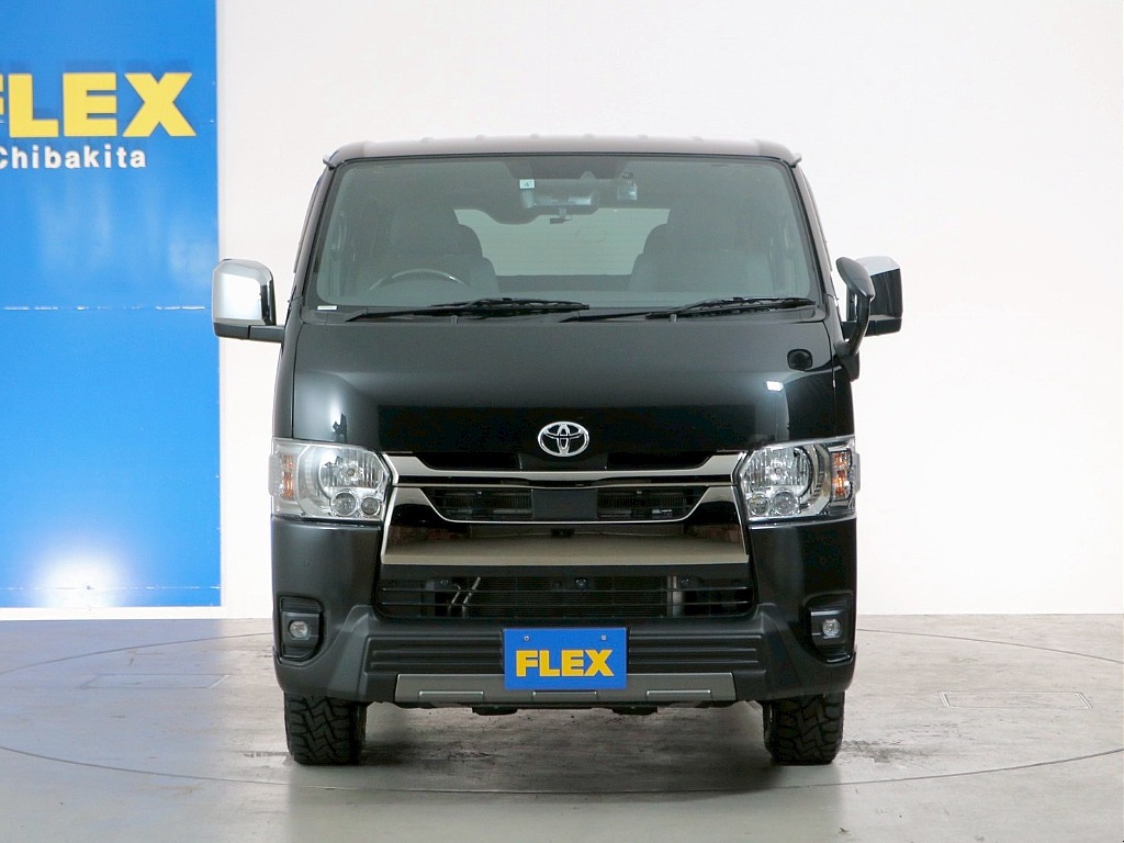 トヨタ ハイエースバン(8枚目)