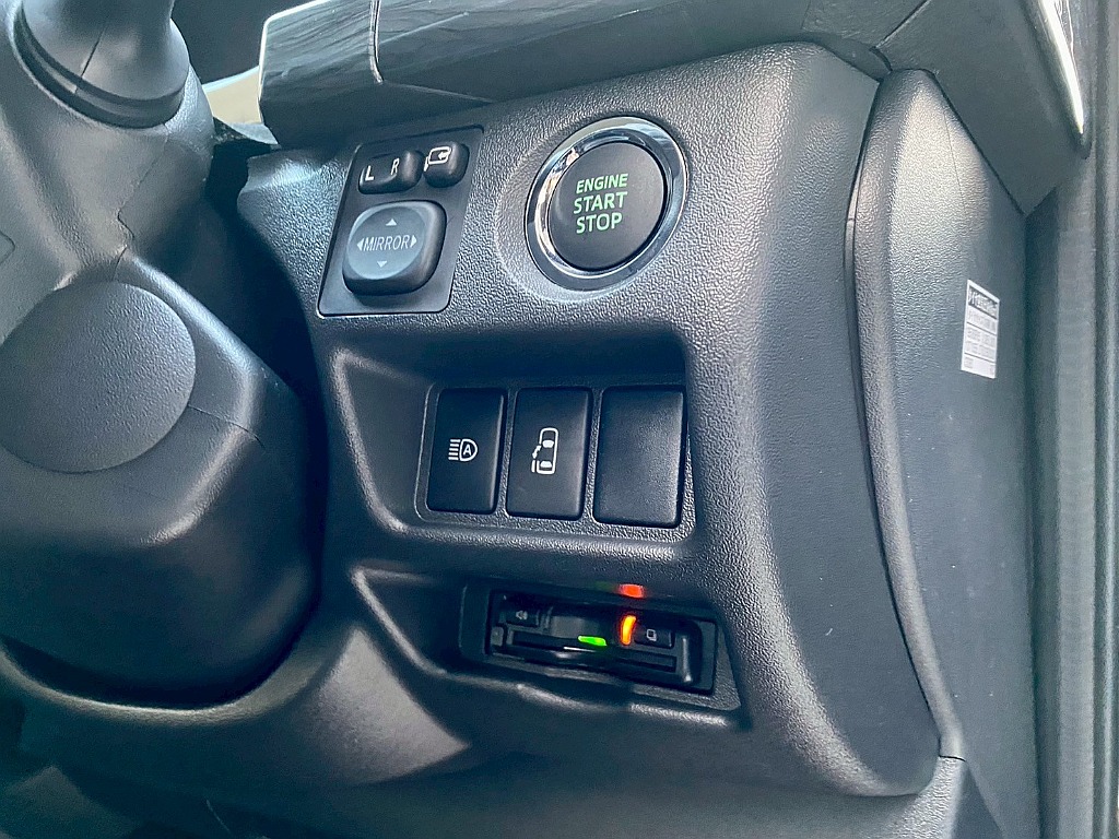 トヨタ ハイエース(23枚目)