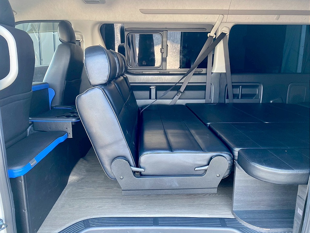 トヨタ ハイエース(16枚目)