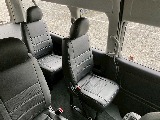 助手席側３・４列目は１人掛けシート！
