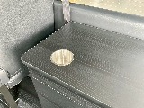 ベッド家具にはドリンクホルダーも完備！