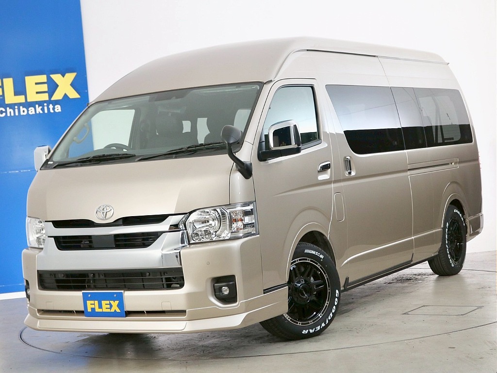 【８型新車】１０人乗り３ナンバー登録/ガソリン４ＷＤ/寒冷地仕様/ローダウン/１７インチＡＷ/ＢＩＧ－Ｘナビ/ベッドキット