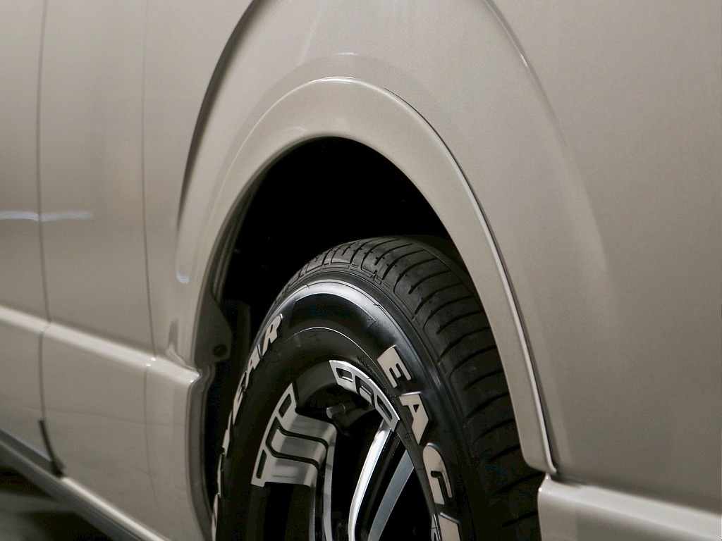 トヨタ ハイエース(16枚目)