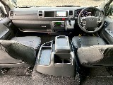 トヨタ ハイエース(2枚目)