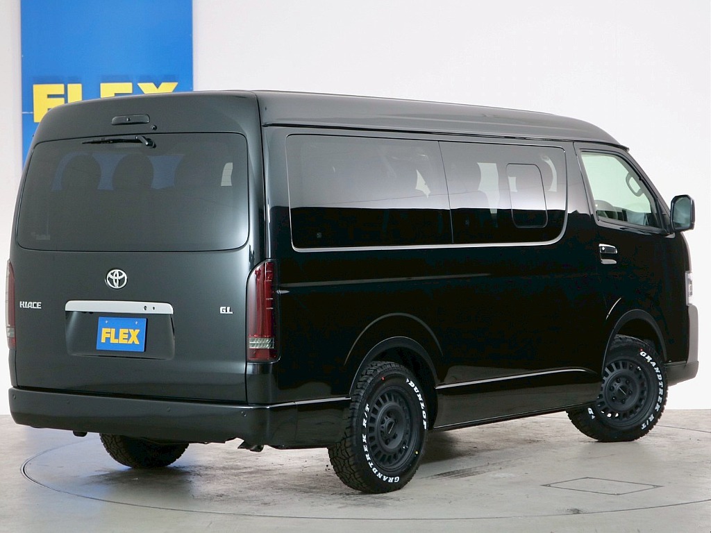 トヨタ ハイエース(4枚目)