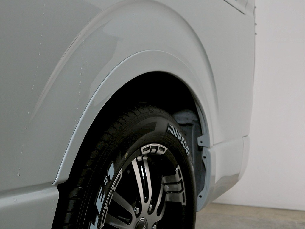 トヨタ ハイエースバン(11枚目)