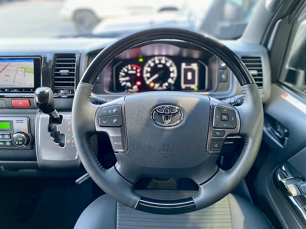 トヨタ ハイエースバン(18枚目)