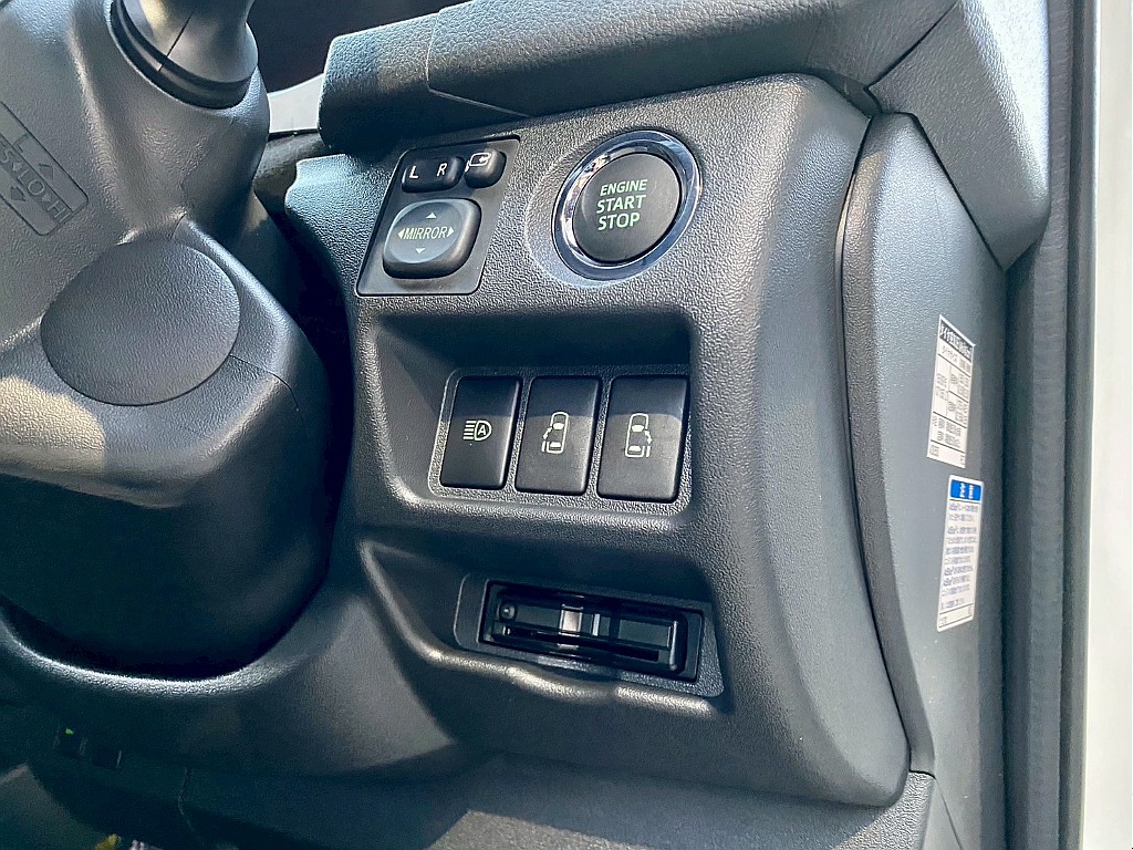 トヨタ ハイエースバン(21枚目)