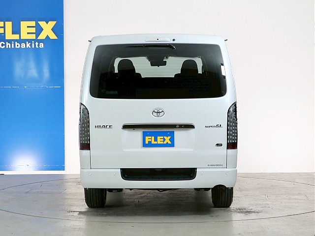 常時７０台以上のハイエース在庫数、フレックス株式会社ハイエース千葉北店！