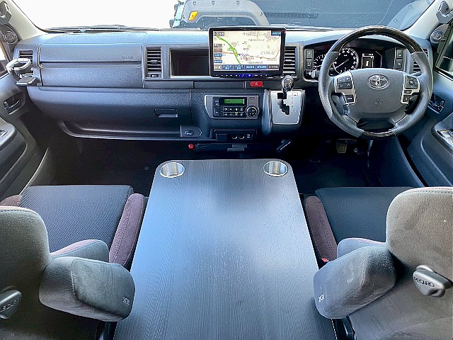 人気パーツでそろったコックピット！