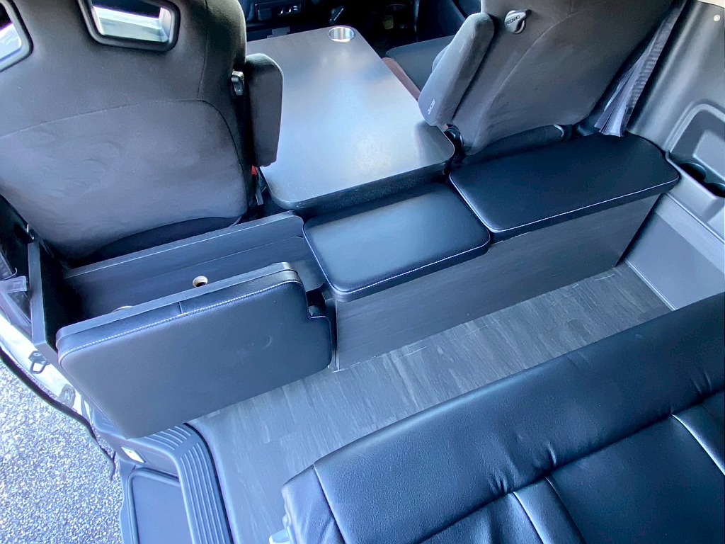 トヨタ ハイエース(32枚目)