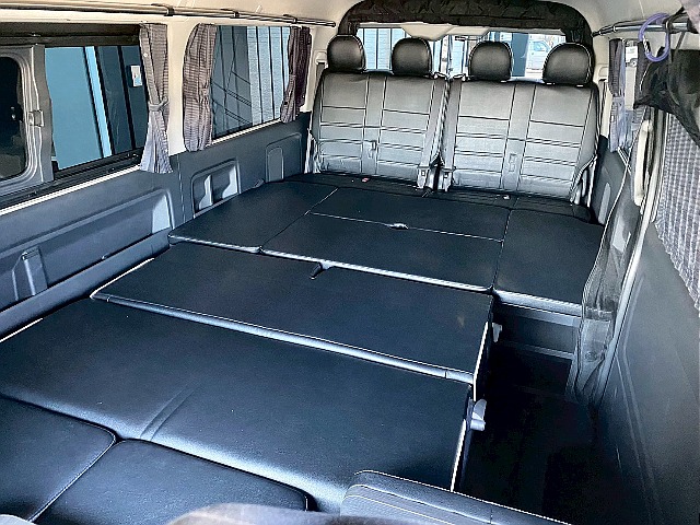 フルフラットになるシートアレンジ！