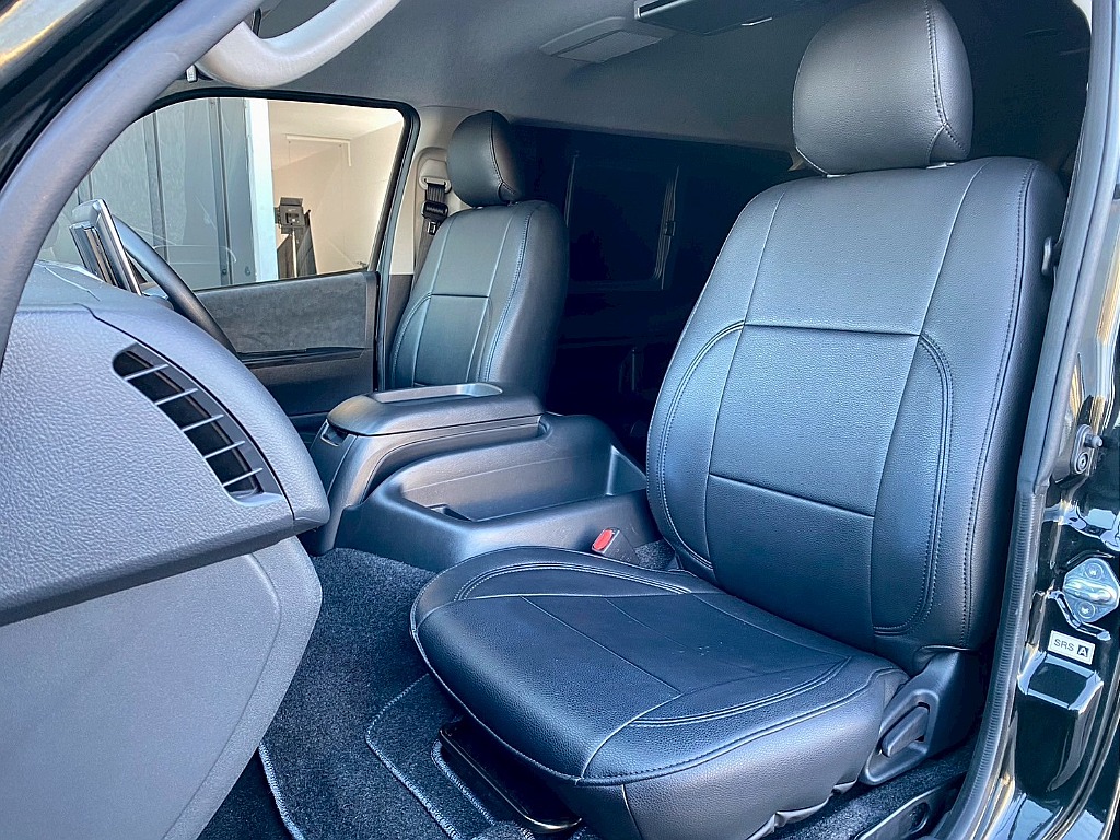 トヨタ ハイエース(13枚目)