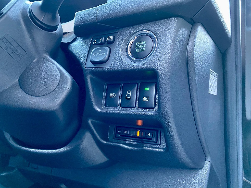 トヨタ ハイエース(14枚目)