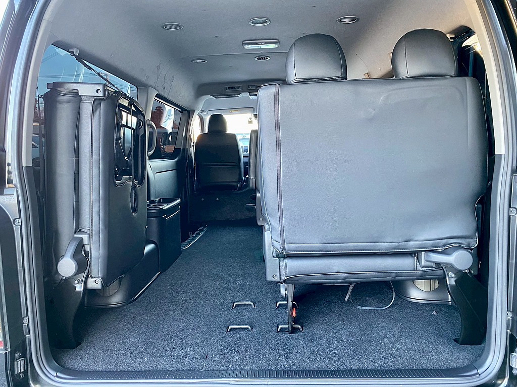 トヨタ ハイエース(27枚目)