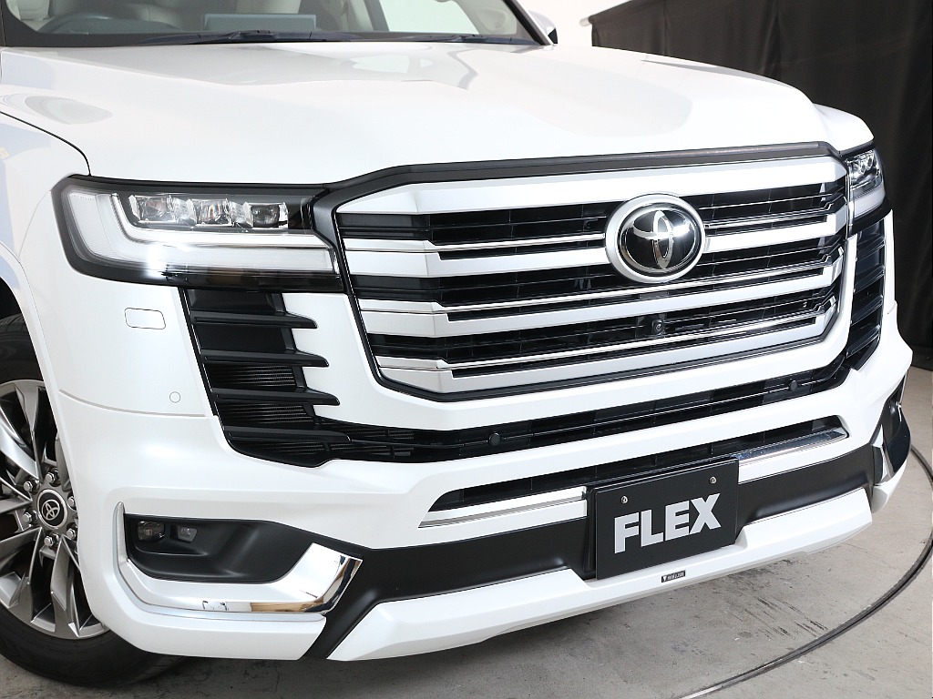 モデリスタエアロ装着済み！ランクル300らしい重厚感のあるスタイル！