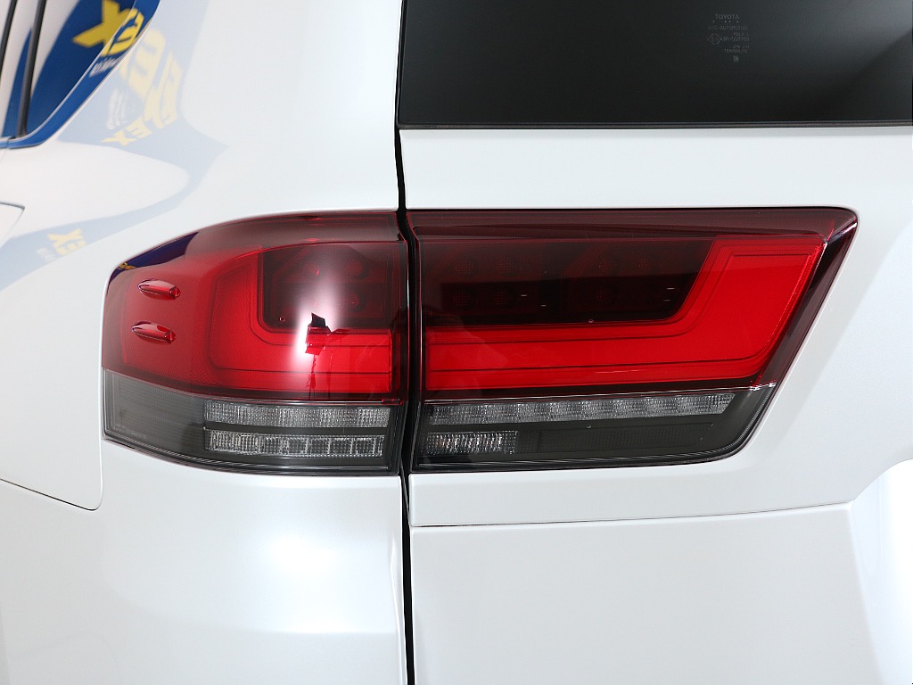 トヨタ ランドクルーザー300(33枚目)