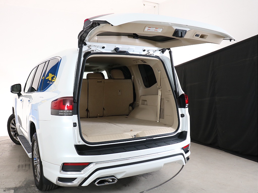 トヨタ ランドクルーザー300(35枚目)