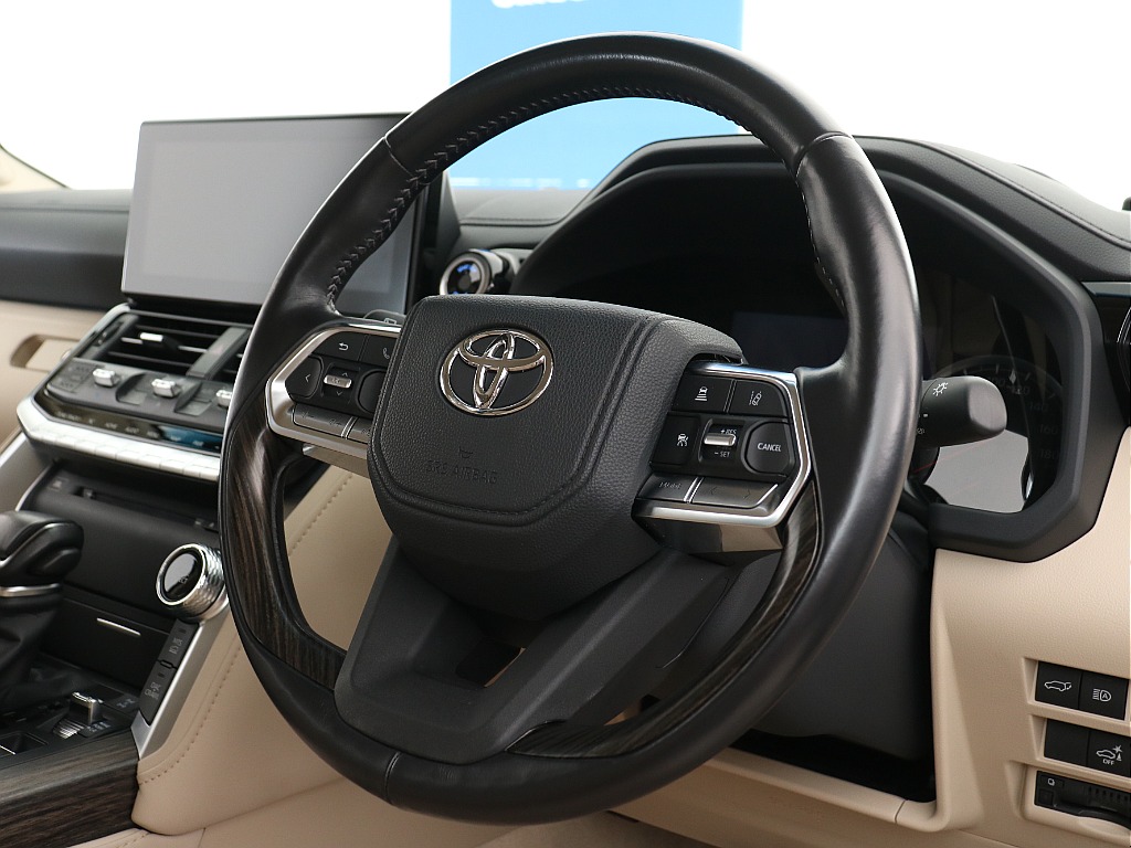 トヨタ ランドクルーザー300(36枚目)