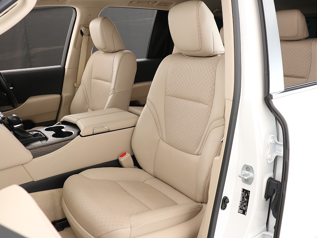 トヨタ ランドクルーザー300(42枚目)