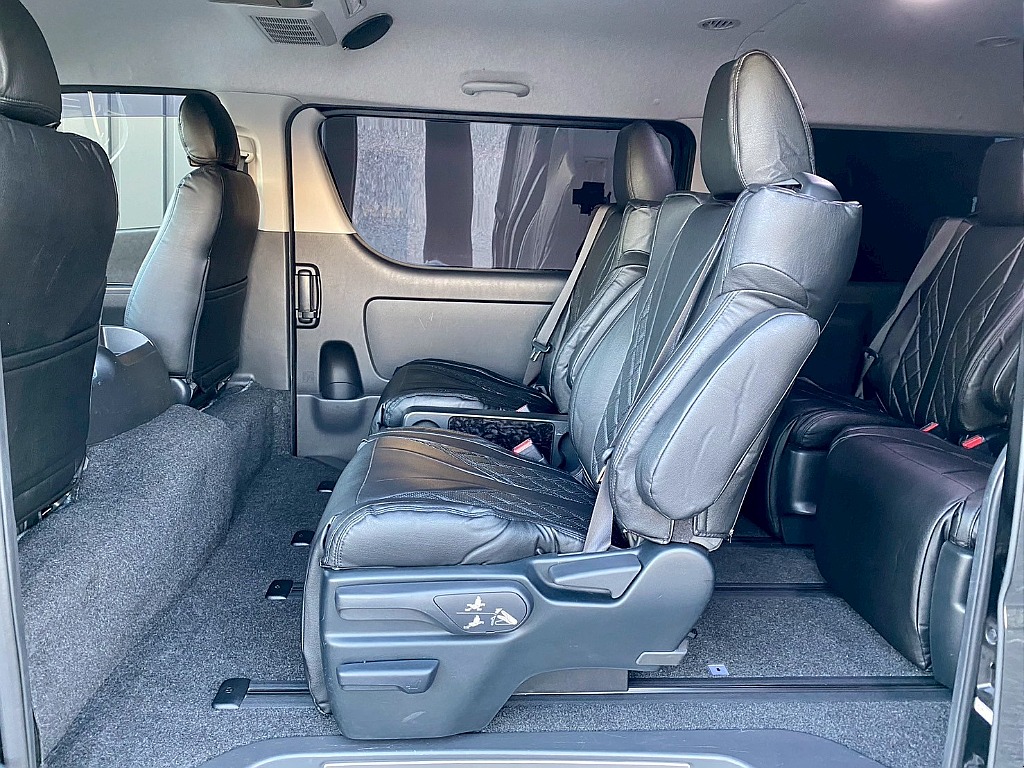 トヨタ ハイエース(34枚目)