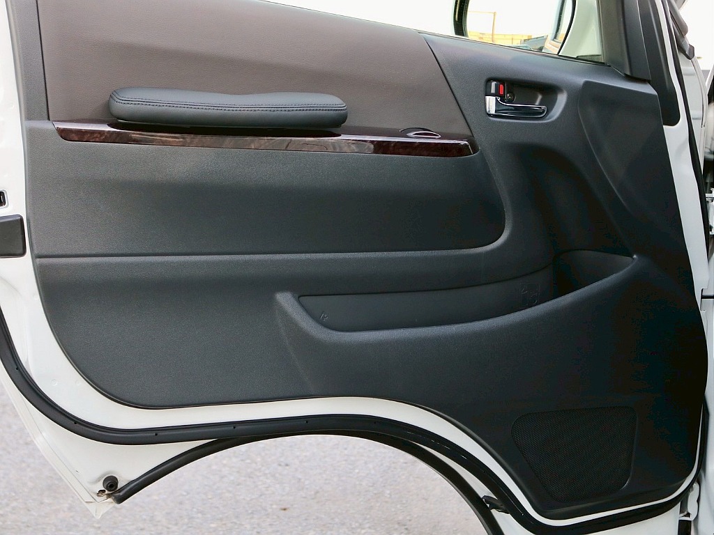 50周年 ダークブラウン トリコット内装