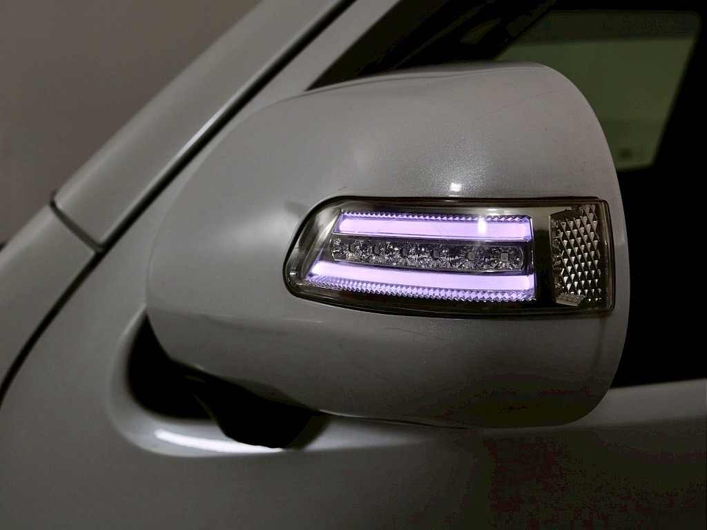 ヴァレンティ　ＬＥＤウィンカーミラー