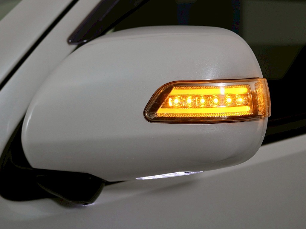ヴァレンティ　ＬＥＤウィンカーミラー