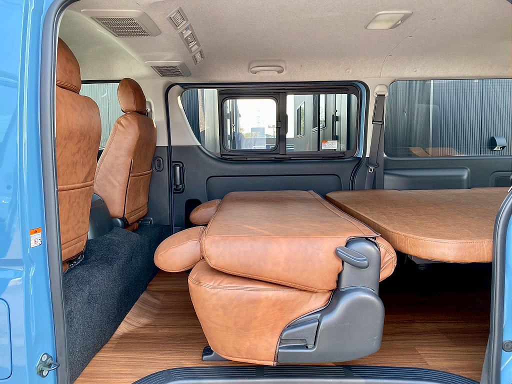 トヨタ レジアスエース(15枚目)