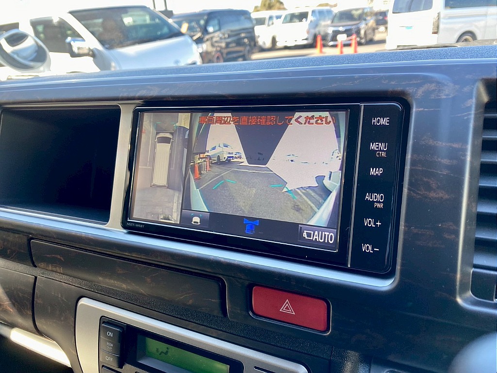 トヨタ ハイエース(15枚目)