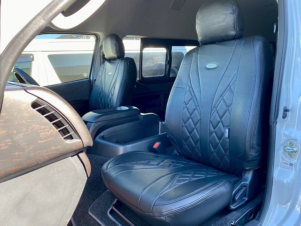 トヨタ ハイエース(10枚目)