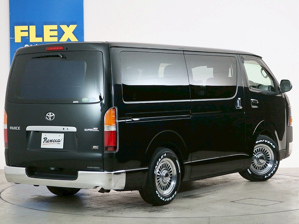 トヨタ ハイエースバン(4枚目)