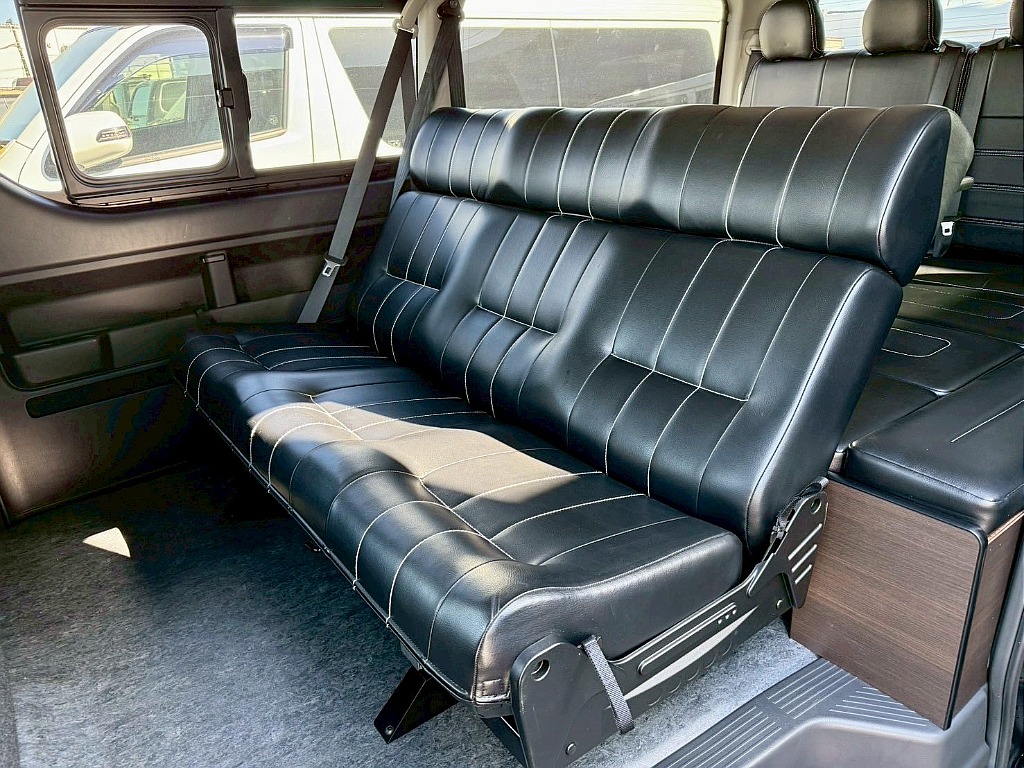 トヨタ ハイエース(17枚目)