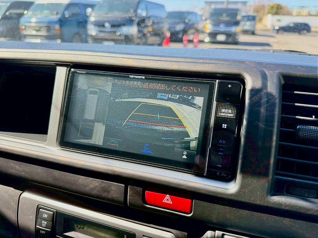 トヨタ ハイエース(16枚目)